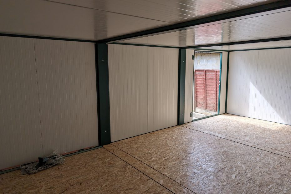 Linked 6.3m x 4m Insulated XPandaStore interior with standard door
